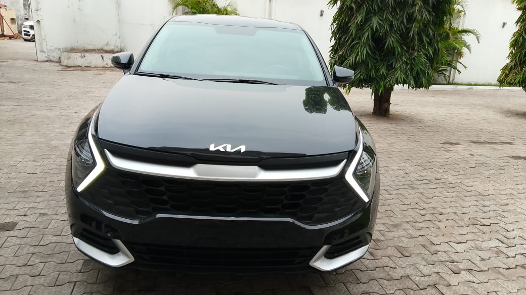 SUV Kia Sportage noir — location à Brazzaville