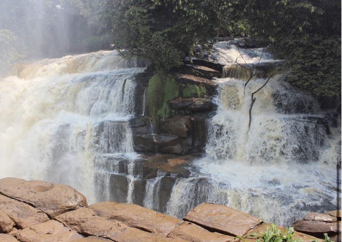 Loufoulakari Trip — chutes & mission de Linzolo au départ de Brazzaville